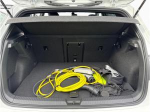 Volkswagen Golf VIII GTE 1.4l TSI eHybrid 6-DSG NAVI KAMERA