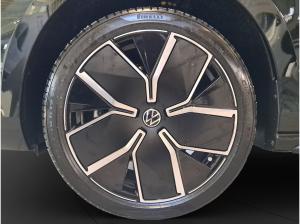 Volkswagen Passat R-Line 1,5 eHybrid / DSG