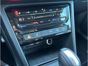 Volkswagen Touran DSG Comf. LED Navi AHK 7-Sitzer