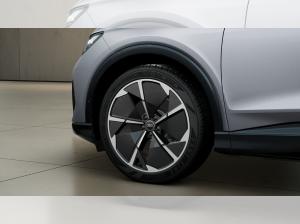 Audi Q4 e-tron 55 e-tron quattro Navi AHK Kamera Inkl. Winterräder