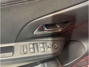 Opel Corsa F e Elegance LED+Navi+SHZ+Fernlichtass.+LM