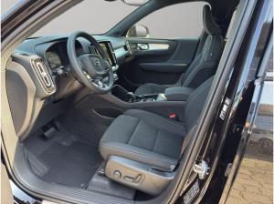 Volvo XC40 B3 B DKG Ultra Black Edition..