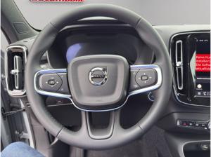 Volvo XC40 B3 B DKG Plus Black Edition