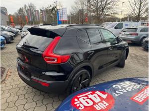 Volvo XC40 B3 B DKG Plus Black Edition.
