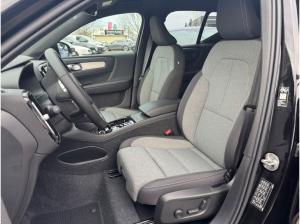 Volvo XC40 B3 B DKG Plus Black Edition