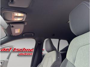 Volvo XC40 B3 B DKG Plus Black Edition