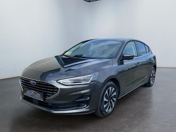 Ford Focus mit Fahrerassistenz und Easy-Paket,Panorama Dach