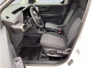 Ford Transit Connect alles was man braucht:Anhängekupplung ,Allwetterreifen ,Laderaumboden