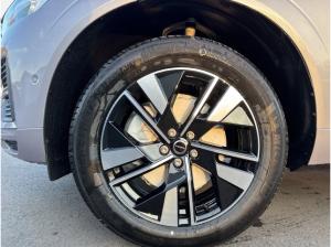 Volvo XC60 B5 Benzin AWD Core 19'' Panorama ACC Harman LED e-Sitze 360 Kamera DAB