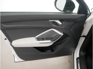 Audi Q3 35 TFSI S tro. advanced LED AHK virt. Cock.