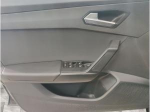 Seat Leon Sportstourer Reference 2.0 TDI LED/virC/Navi