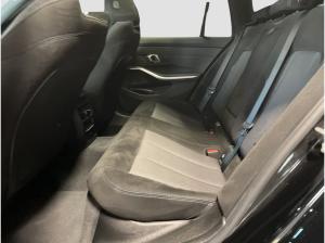 BMW 320 d Touring M Sport AHK/ PANO LiveCockpitProf Kamera