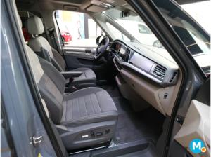 Volkswagen T7 Multivan Edition TDI DSG Pano Matrix DCC AHK