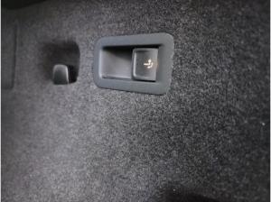 Volkswagen Tayron 1.5 eTSI DSG LIFE NAVI AHK KLIMA SHZG 7-SITZER