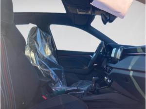 Skoda Kamiq 1.5 TSI Monte Carlo MATRIX.PANO.TravelA+.AHK.KAM.eHECK.NAV.WINTER.SignA.KE