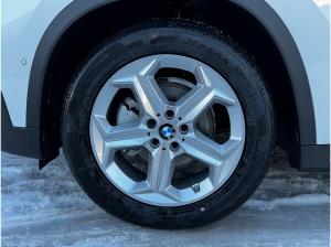 BMW iX1 eDrive20 18-Zoll/AHK/SportSitz/AC-PROF/HK-HiF