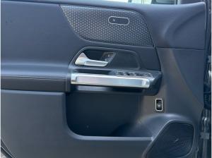 Mercedes-Benz GLB 200 d Progressive Keyless-Go Multibeam AHK