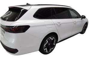 Volkswagen Passat Variant R-Line 1.5 TSI eHybrid DSG Garantie bis 04/2030 - AHK Pano HUD IQ.Drive Area View Navi