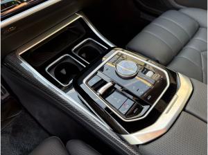 BMW i7 xDrive60 M Sport //AHK ExecutiveLoungeSeating TheaterScreen