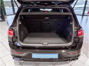Volkswagen Golf VIII 1.5 eTSI R-Line DSG AppConnect Navi ACC