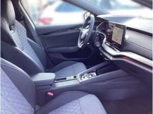 Skoda Octavia Combi 2.0 TDI DSG Sportline 18'*AHK*DCC*