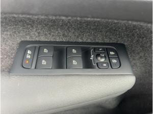 Volvo XC40 40 T2 2WD Core SOFORT VERFÜGBAR - OHNE EINMALIGE KOSTEN