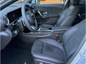 Mercedes-Benz A 200 Limousine AMG Distronic Multibeam Panorama