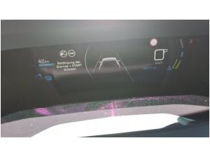 Peugeot 2008 Elektro - 136 PS - GT Pack + Navi - Gebrauchtwagen