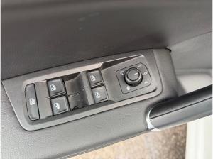 Volkswagen Touran GOAL 1.5 TSI DSG LED NAVI 7-SITZE AHK SHZ PDC LM ZV