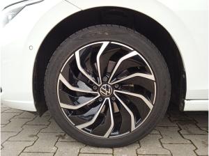 Volkswagen Golf VIII Move 2.0 TDI DSG / IQ.Drive, Pano, AHK
