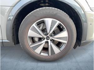 Audi Q8 e-tron advanced 50 qu. PANO HUD AHK Matrix 19