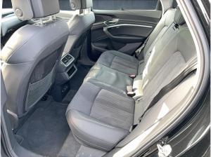 Audi Q8 e-tron Sportback S line 55 qu. Luft PANO HUD