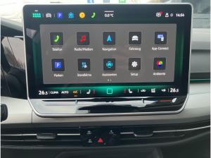 Volkswagen Golf VIII 1.5 TSI GJR+STANDHEIZUNG+ACC+SHZ+PDC