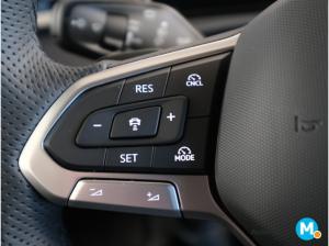 Volkswagen T-Roc R-Line 1.5 l eTSI 7-Gang-DSG AHK Navi IQ-