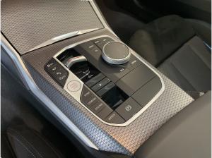 BMW 320 i xDrive Limousine M Sport AHK Kamera HiFi