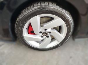 Volkswagen Golf VIII 2.0 TSI DSG GTI Navi LEDPlus DAB+ FrontAssist