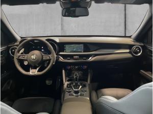 Alfa Romeo Stelvio Veloce Q4 2.0 PANORAMA+PDC+KAMERA+CARPLAY