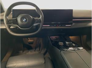BMW 520 d xDrive Touring AHK/Standheizung **inkl. Winterräder**