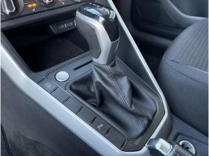 Volkswagen Polo 1.0 TSI DSG+GJR+NAVI+LED+CARPLAY+PDC+SHZ