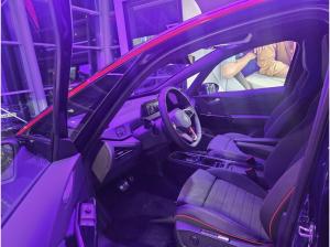 Volkswagen ID.3 GTX Performance FIRE+ICE 326PS //SOFORT VERF.// -HUD - LED - NAVI- Pano., Wärmepumpe usw.