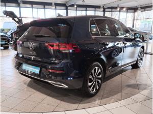 Volkswagen Golf VIII 1.0 eTSI Active DSG Ganzjahresreifen