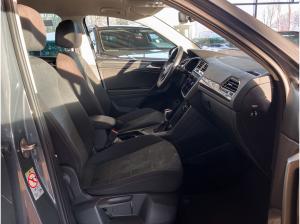 Volkswagen Tiguan Elegance 1,5 TSI DSG LED AHK Kamera Lenkradhzg