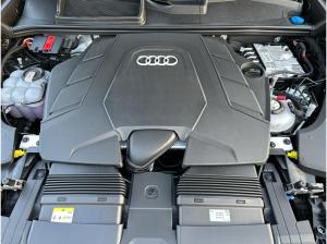 Audi Q8 TFSI e quattro S line Ext. ACC MATRIX WKR AHK *SOFORT VERFÜGBAR*