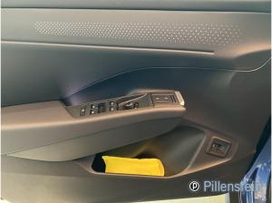 Volkswagen T-Roc TSI DSG R-LINE BLACK+NAVI+HUD+AREA+ACC+MATRIX+WKR