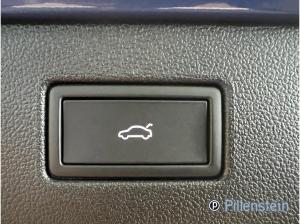 Volkswagen T-Roc TSI DSG R-LINE BLACK+NAVI+HUD+AREA+ACC+MATRIX+WKR