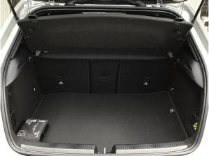 Mercedes-Benz A 180 AMG Multibeam-LED Panorama MBUX Ambiente