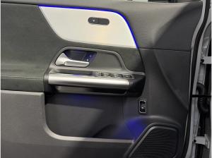 Mercedes-Benz GLA 180 AMG Night Special-Edition Multibeam AHK