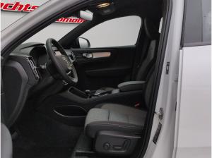 Volvo XC40 B3 B DKG Plus Black Edition