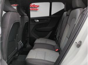 Volvo XC40 B3 B DKG Plus Black Edition