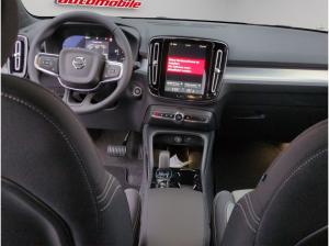 Volvo XC40 B3 B DKG Plus Black Edition